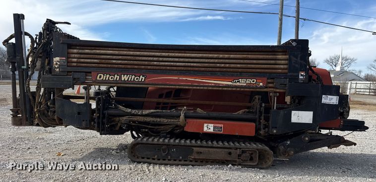 image for item DQ4209 2004 Ditch Witch JT1220 directional boring unit