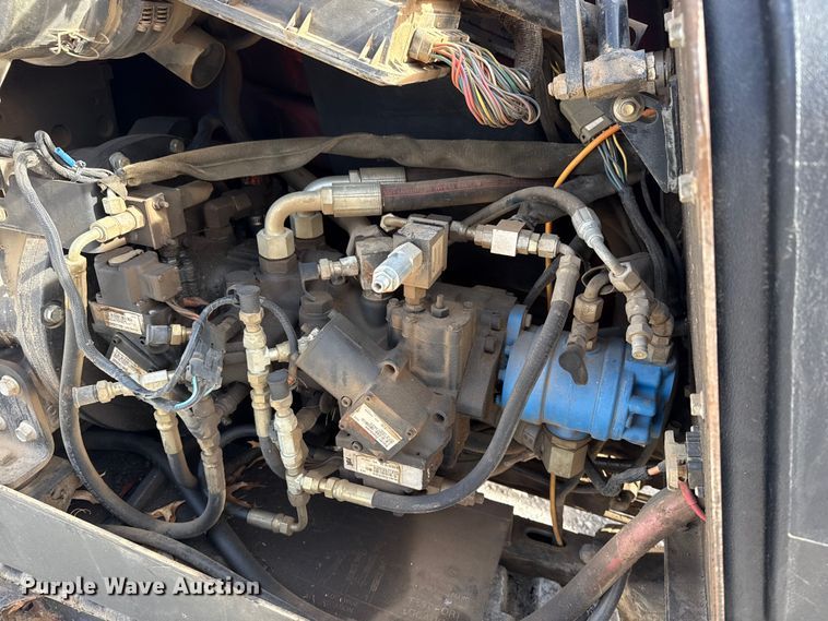 image for item DQ4209 2004 Ditch Witch JT1220 directional boring unit