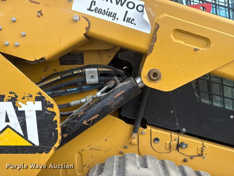 image for item DQ4223 2019 Caterpillar 299D2 tracked skid steer loader