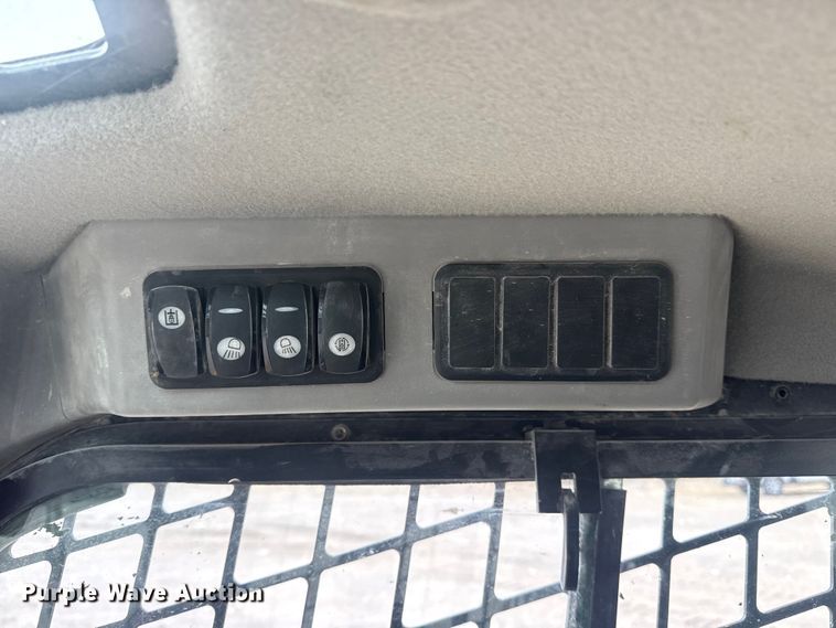 image for item DQ4223 2019 Caterpillar 299D2 tracked skid steer loader