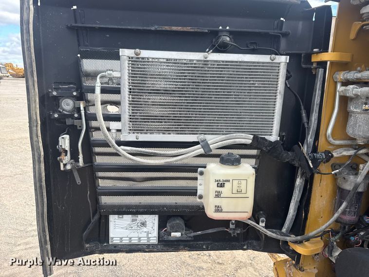 image for item DQ4223 2019 Caterpillar 299D2 tracked skid steer loader