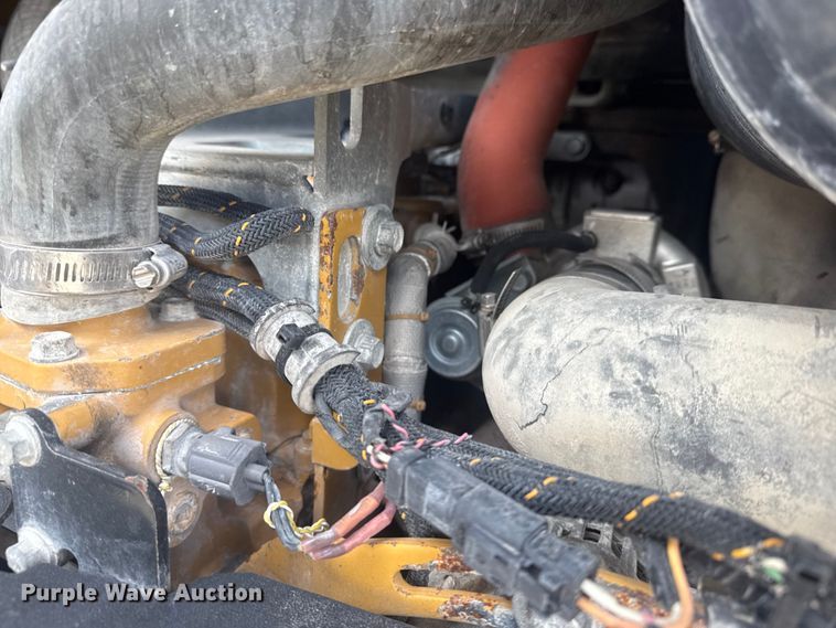 image for item DQ4223 2019 Caterpillar 299D2 tracked skid steer loader