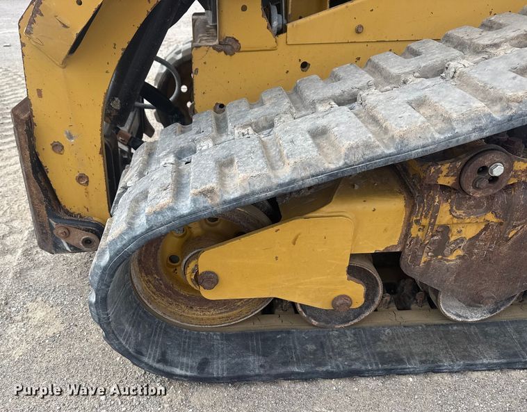 image for item DQ4223 2019 Caterpillar 299D2 tracked skid steer loader