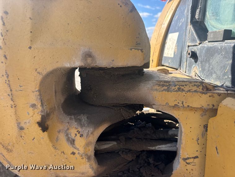 image for item DQ4224 2010 Caterpillar 305C CR mini excavator