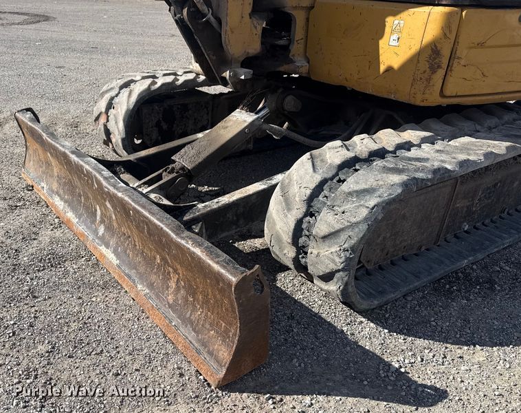 image for item DQ4224 2010 Caterpillar 305C CR mini excavator