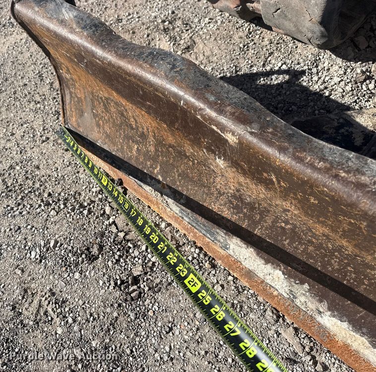 image for item DQ4224 2010 Caterpillar 305C CR mini excavator