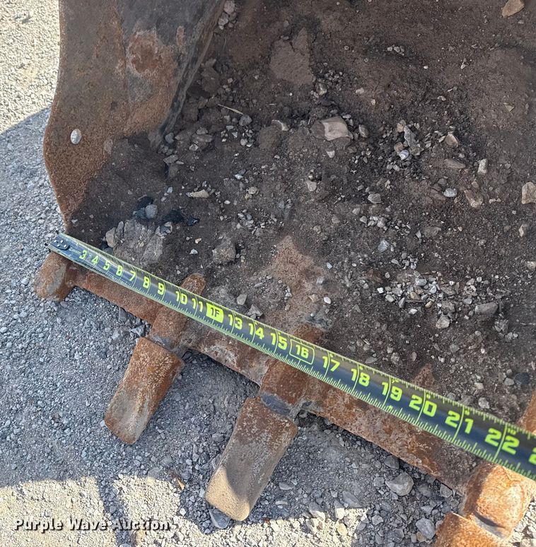 image for item DQ4224 2010 Caterpillar 305C CR mini excavator