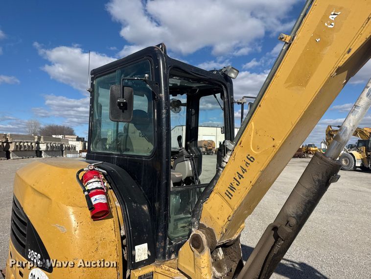 image for item DQ4224 2010 Caterpillar 305C CR mini excavator