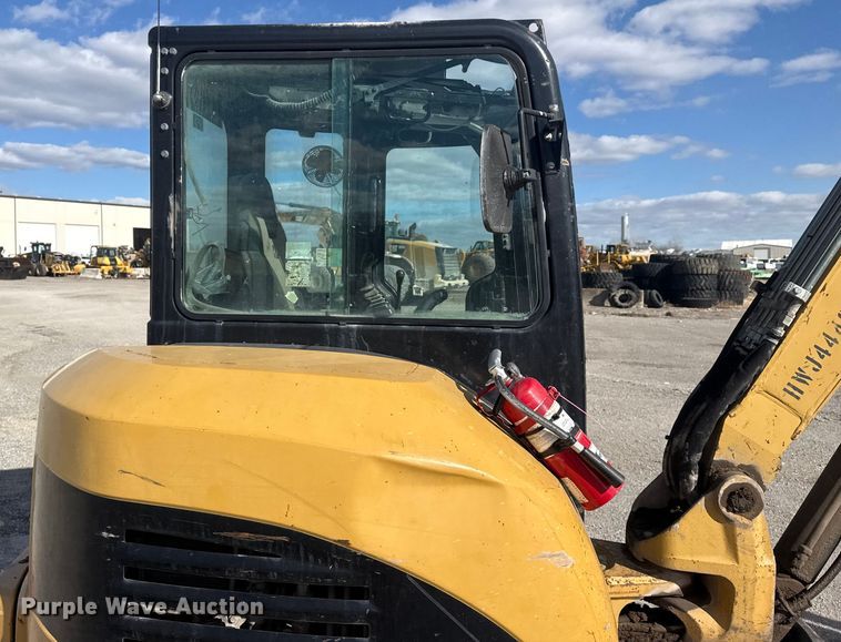 image for item DQ4224 2010 Caterpillar 305C CR mini excavator