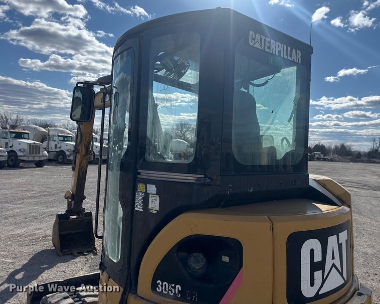 image for item DQ4224 2010 Caterpillar 305C CR mini excavator