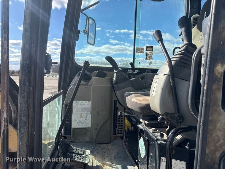 image for item DQ4224 2010 Caterpillar 305C CR mini excavator