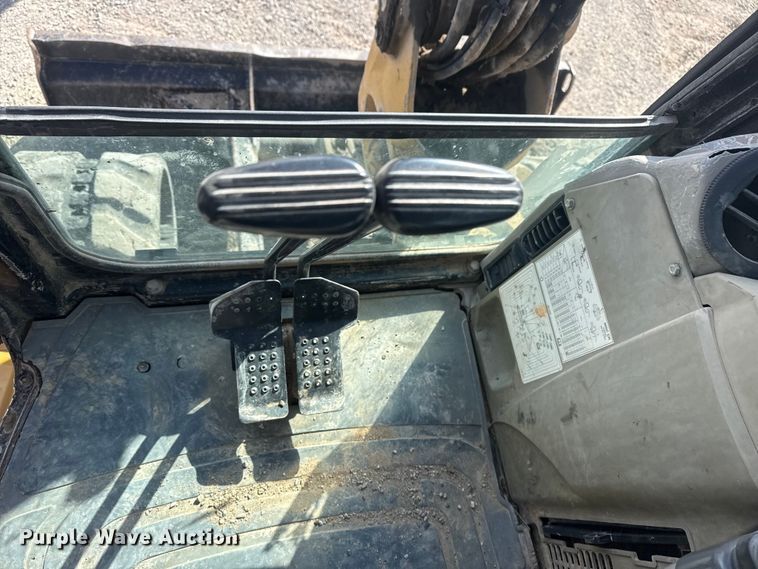 image for item DQ4224 2010 Caterpillar 305C CR mini excavator