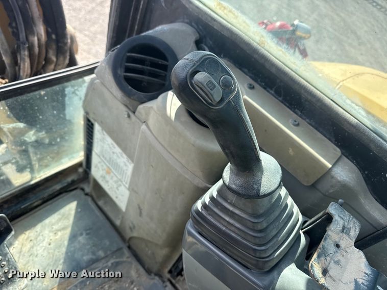 image for item DQ4224 2010 Caterpillar 305C CR mini excavator