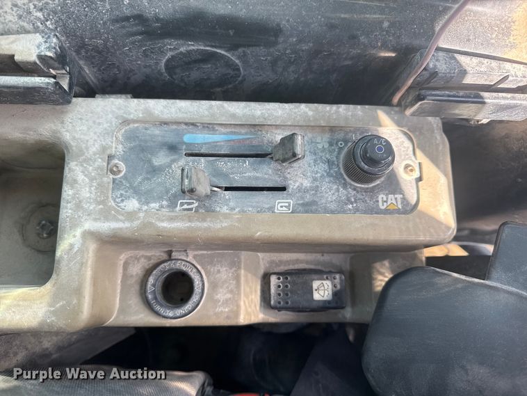 image for item DQ4224 2010 Caterpillar 305C CR mini excavator