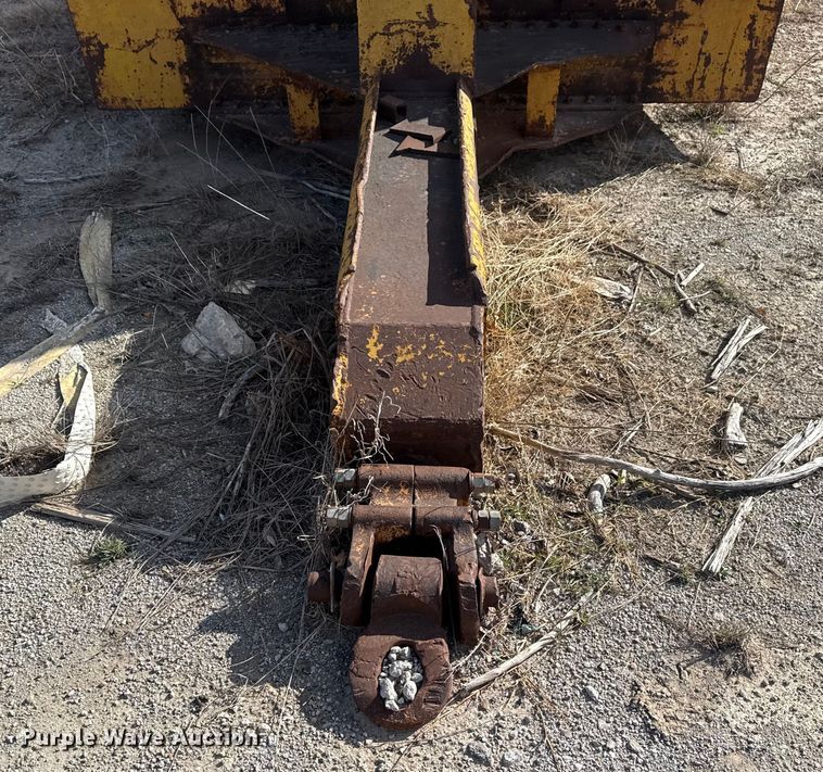 image for item DQ4231 Ferguson single drum pull type roller