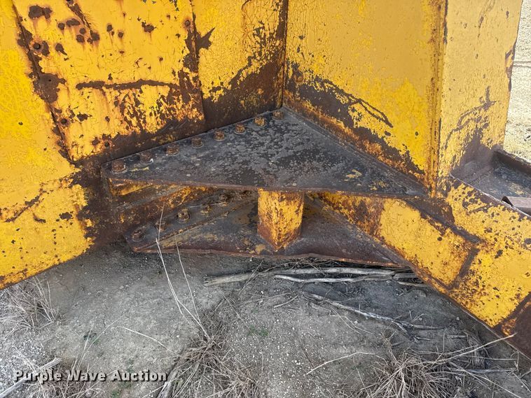 image for item DQ4231 Ferguson single drum pull type roller