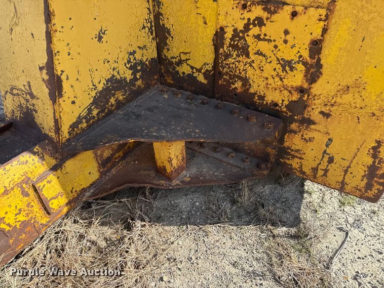 image for item DQ4231 Ferguson single drum pull type roller