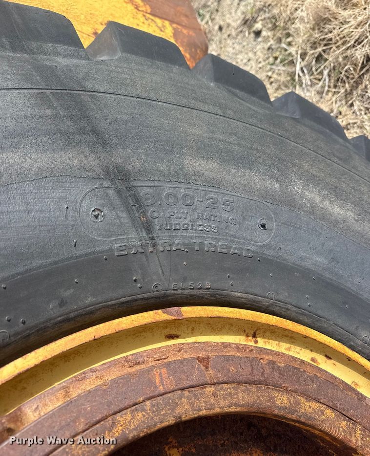 image for item DQ4231 Ferguson single drum pull type roller