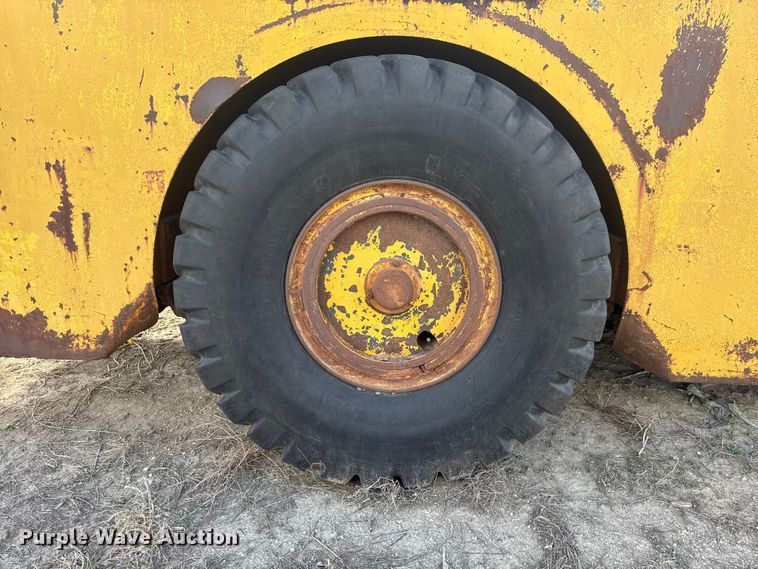 image for item DQ4231 Ferguson single drum pull type roller