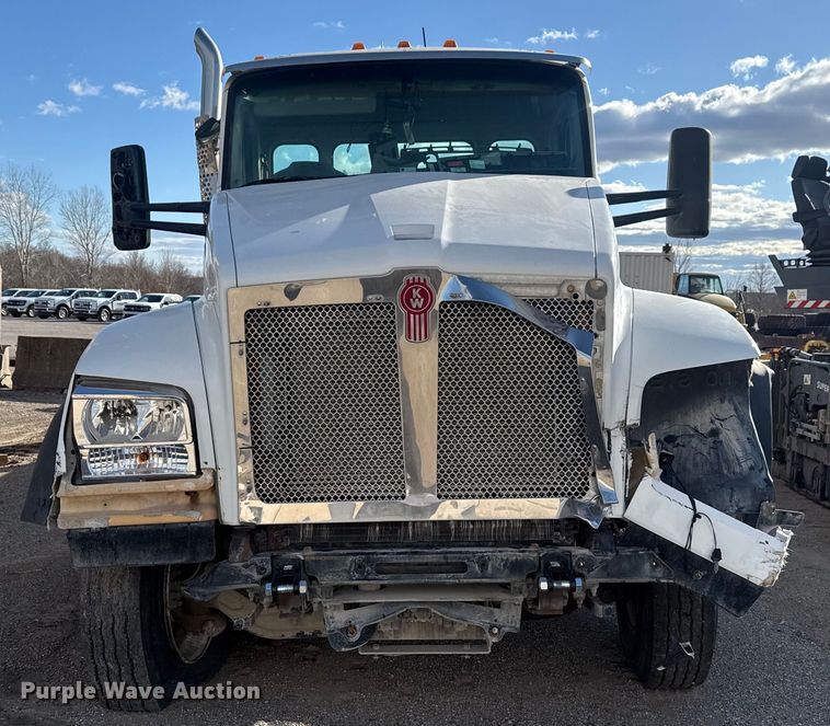 image for item DQ4232 2020 Kenworth T880 ready mix truck