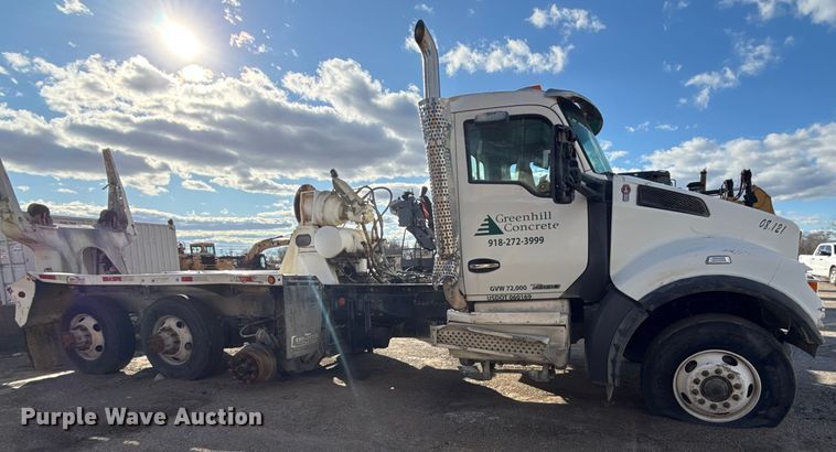 image for item DQ4232 2020 Kenworth T880 ready mix truck