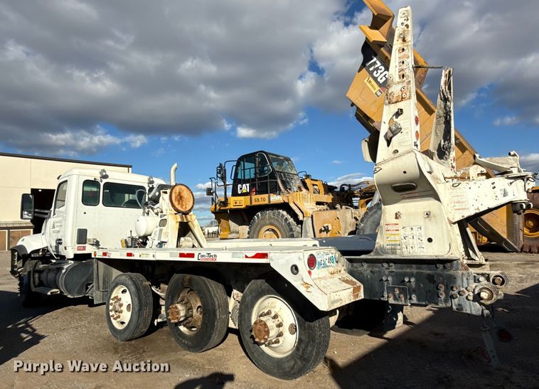 image for item DQ4232 2020 Kenworth T880 ready mix truck