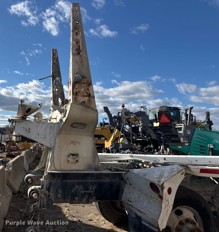 image for item DQ4232 2020 Kenworth T880 ready mix truck