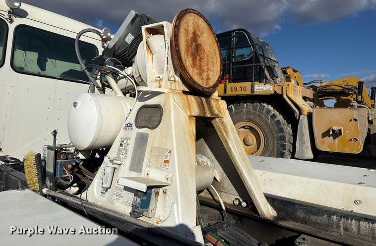 image for item DQ4232 2020 Kenworth T880 ready mix truck