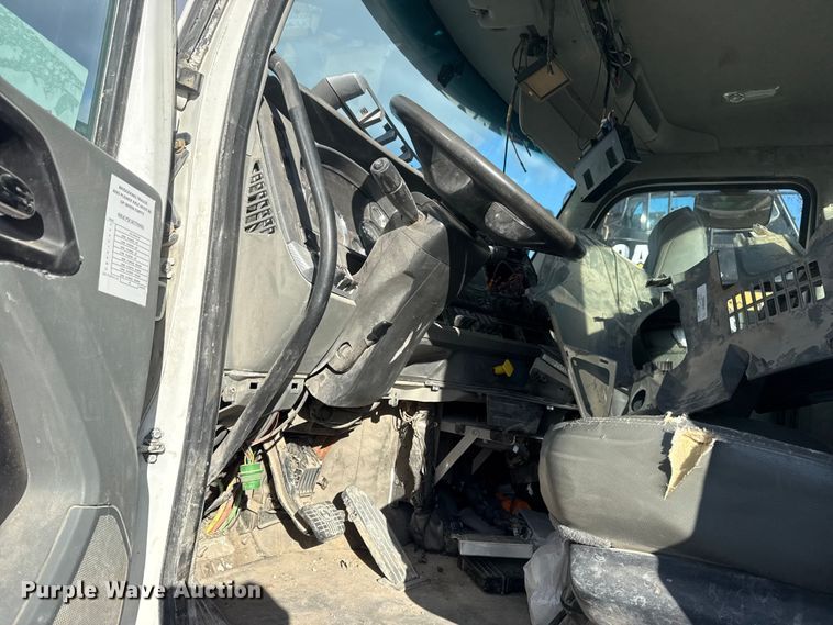 image for item DQ4232 2020 Kenworth T880 ready mix truck