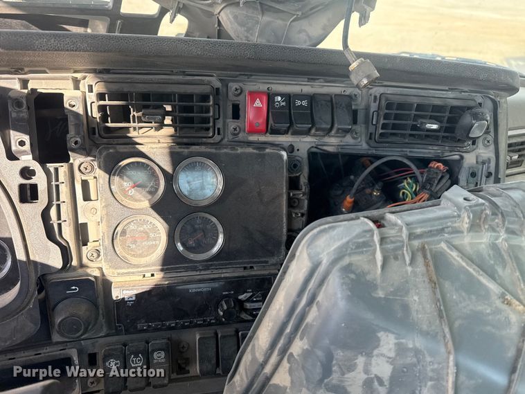 image for item DQ4232 2020 Kenworth T880 ready mix truck