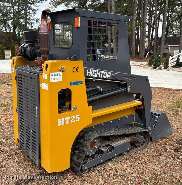 image for item DU0361 HIGHTOP HT25 tracked skid steer loader