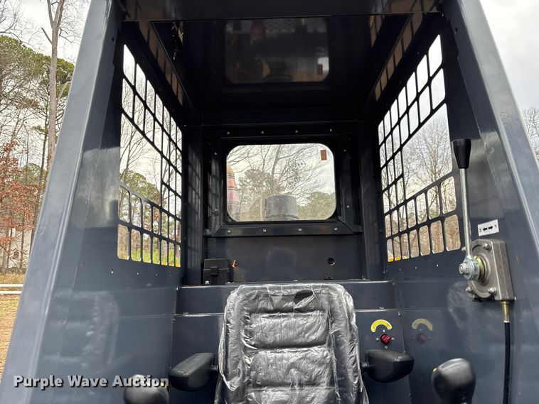 image for item DU0361 HIGHTOP HT25 tracked skid steer loader