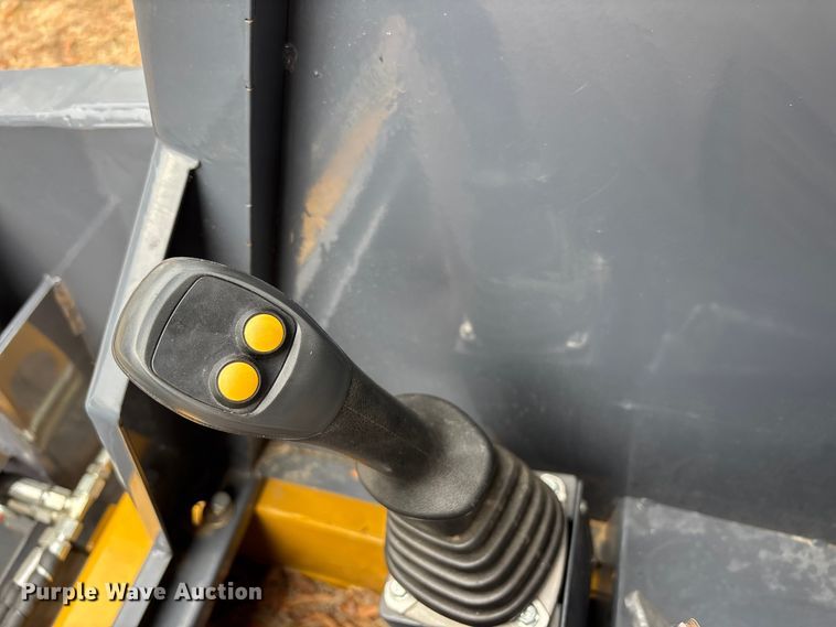 image for item DU0361 HIGHTOP HT25 tracked skid steer loader