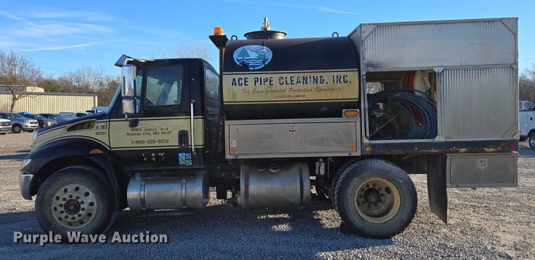 image for item DU2670 2009 International 4300 sewer jetter truck
