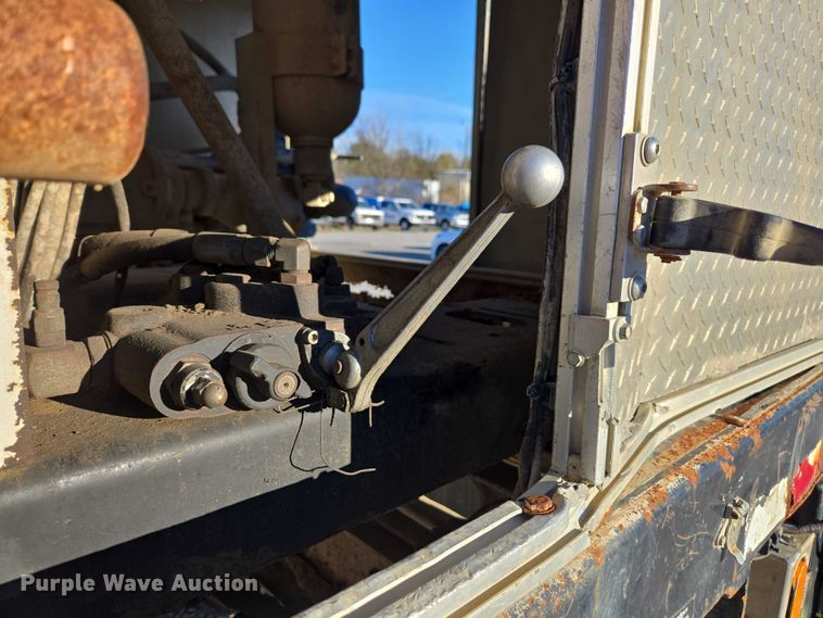 image for item DU2670 2009 International 4300 sewer jetter truck