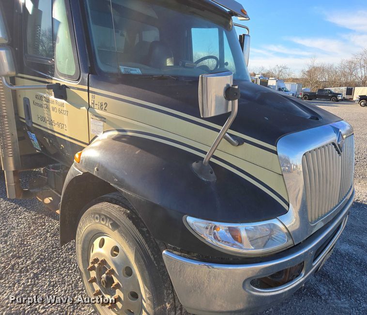 image for item DU2670 2009 International 4300 sewer jetter truck