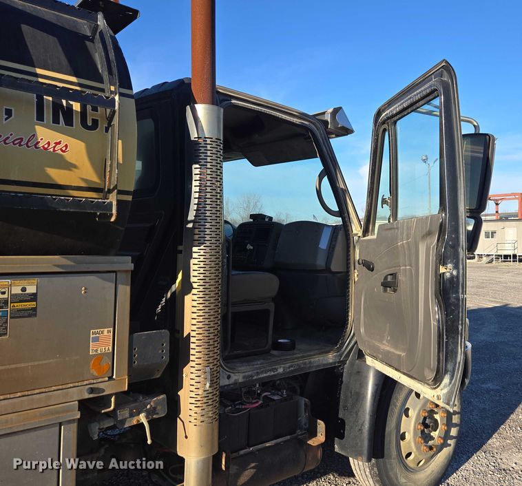 image for item DU2670 2009 International 4300 sewer jetter truck