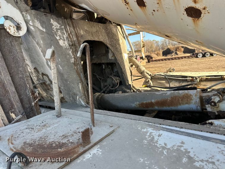 image for item DW4358 2006 Sterling L-Line ready mix truck