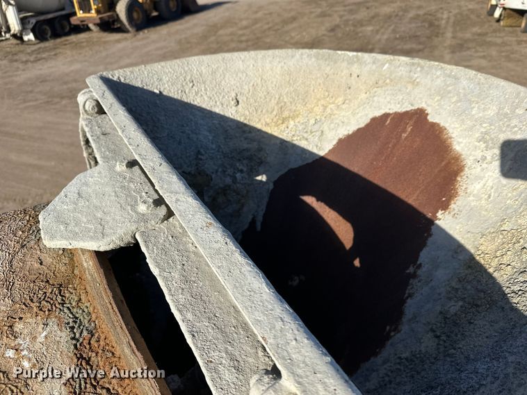 image for item DW4358 2006 Sterling L-Line ready mix truck