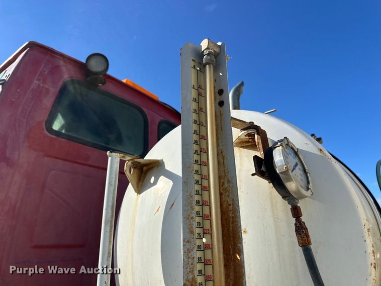 image for item DW4358 2006 Sterling L-Line ready mix truck