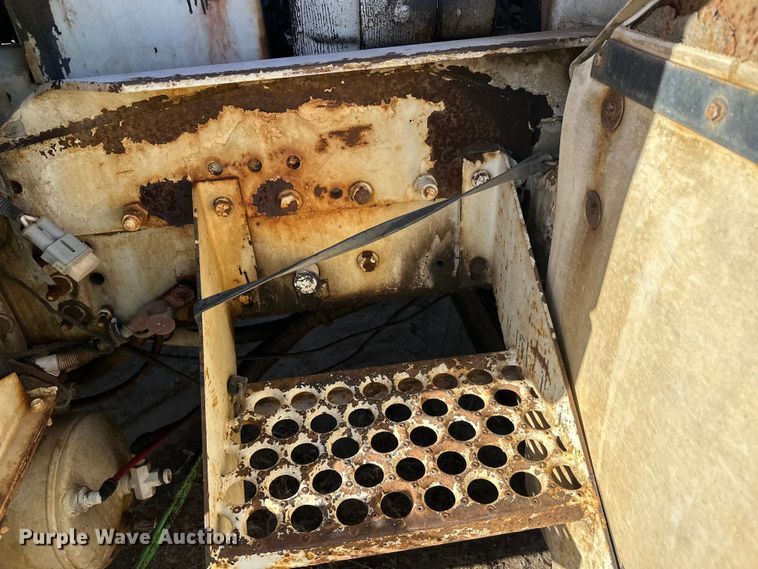 image for item DW4358 2006 Sterling L-Line ready mix truck