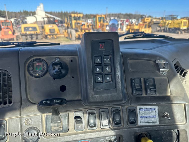 image for item DW4358 2006 Sterling L-Line ready mix truck