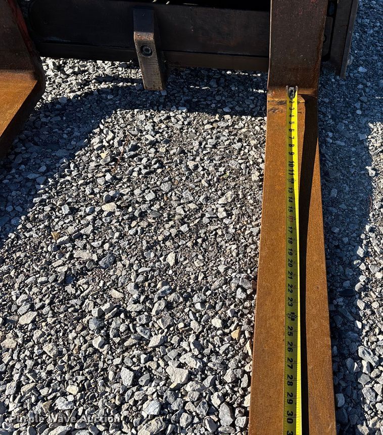 image for item DW7368 Nissan MCP1F2A20LV forklift