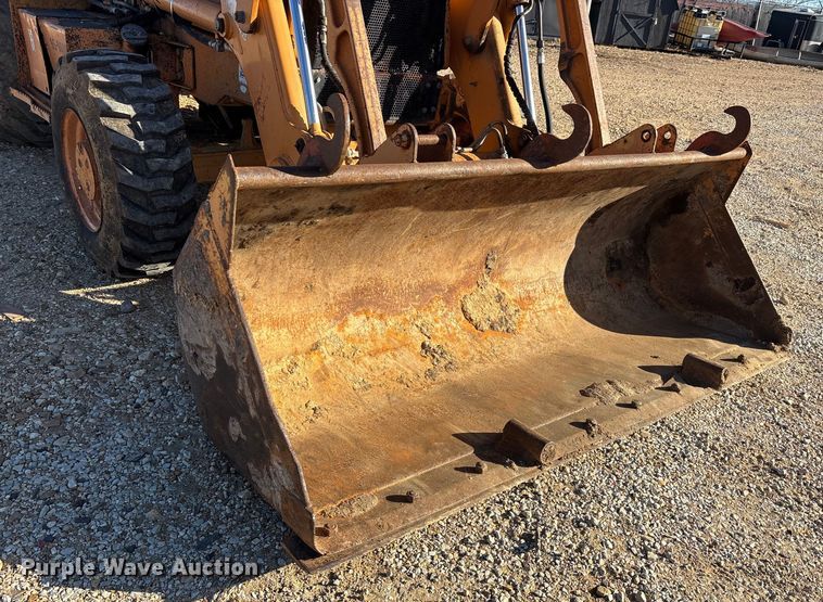 image for item DW7378 2005 Case 570M XT landscape tractor