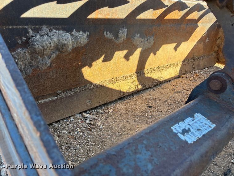 image for item DW7378 2005 Case 570M XT landscape tractor