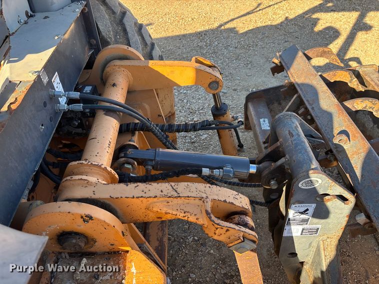 image for item DW7378 2005 Case 570M XT landscape tractor