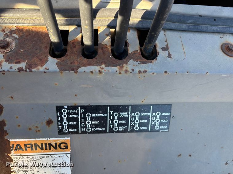 image for item DW7378 2005 Case 570M XT landscape tractor