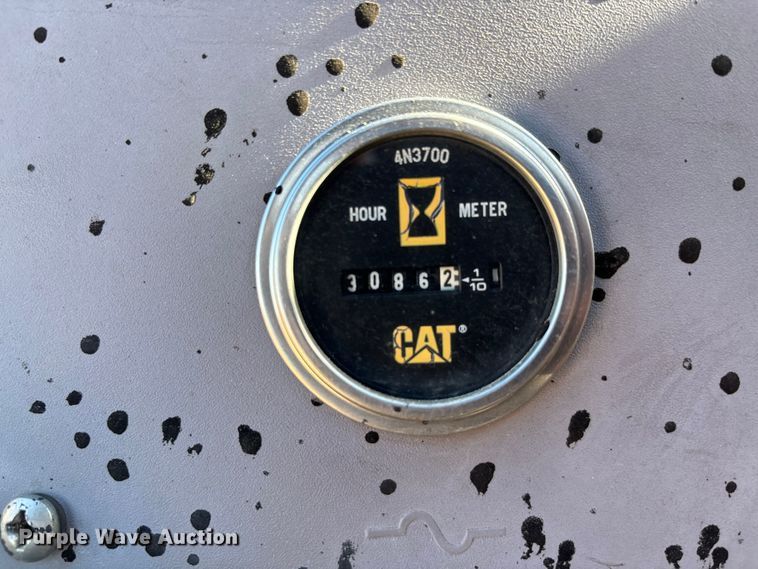 image for item DW7378 2005 Case 570M XT landscape tractor