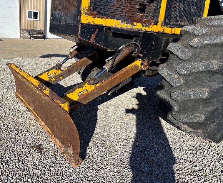 image for item DW7389 2006 Jarraff  All-terrain tree trimmer