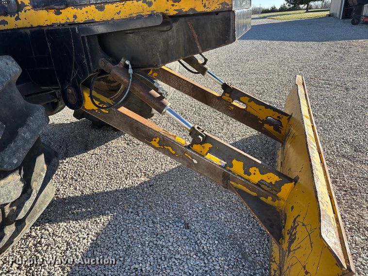 image for item DW7389 2006 Jarraff  All-terrain tree trimmer